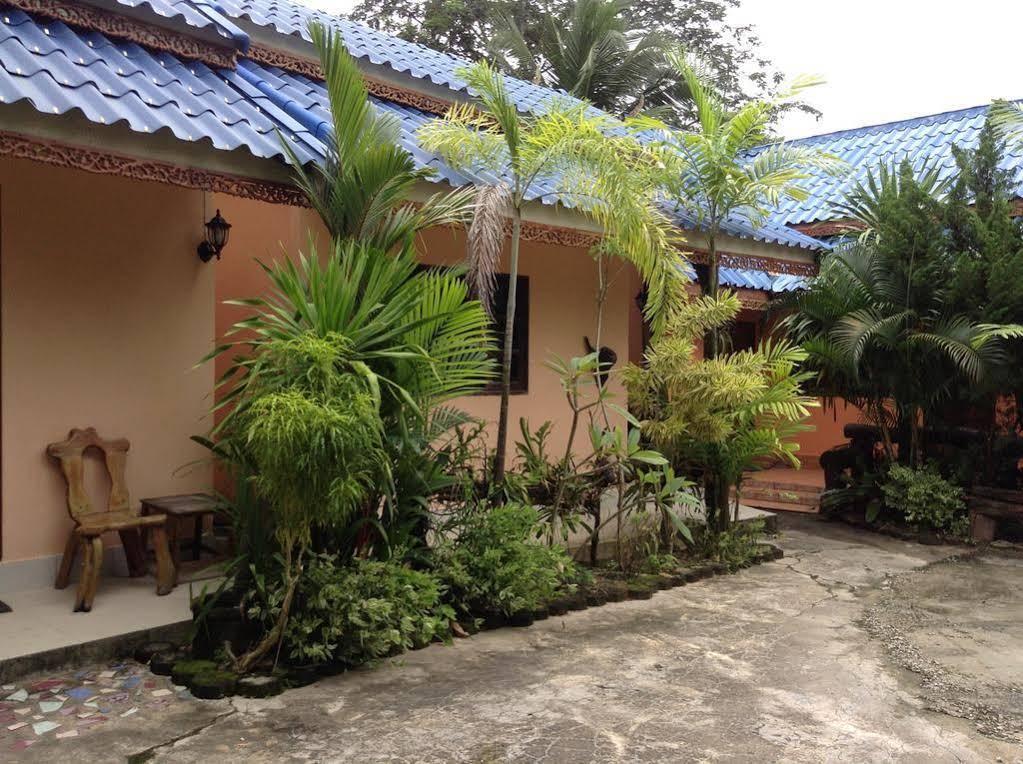 Discovery House Hotel Sha Plus Nai Yang Bagian luar foto