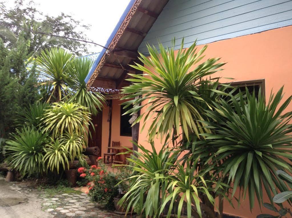 Discovery House Hotel Sha Plus Nai Yang Bagian luar foto