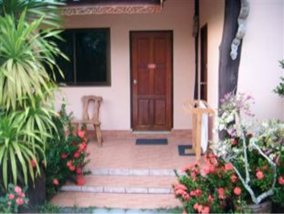 Discovery House Hotel Sha Plus Nai Yang Bagian luar foto